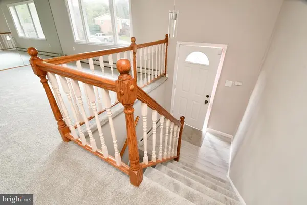13408 Kingsman Rd, Woodbridge, VA 22193