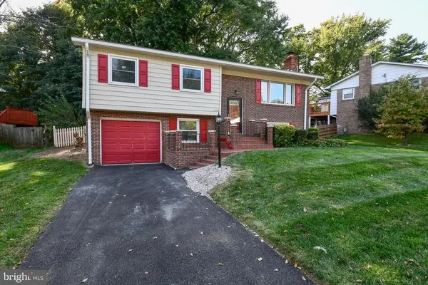 13408 Kingsman Rd, Woodbridge, VA 22193