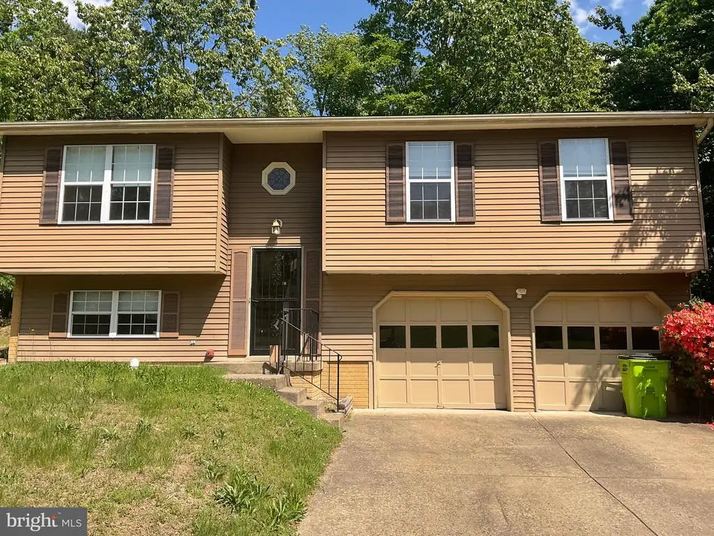 18245 Linton Ct, Dumfries, VA 22026