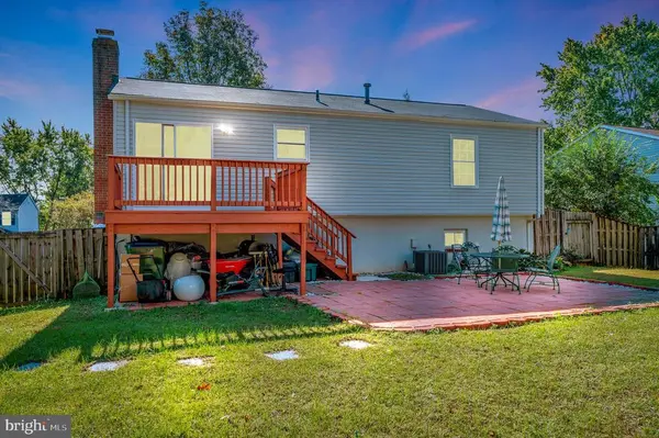 5584 Reardon Ln, Woodbridge, VA 22193