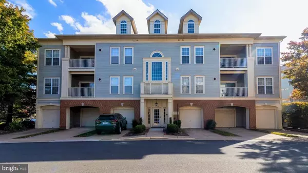 11338 Westbrook Mill Lane # 303, Fairfax, VA 22030