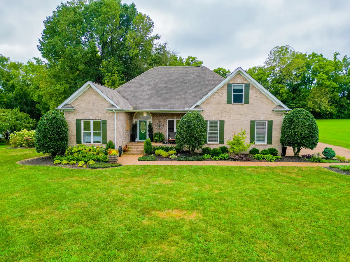 1016 Hiltonwood Blvd, Castalian Springs, TN 37031
