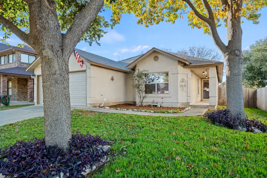 11931 Branding Pt, Helotes, TX 78023