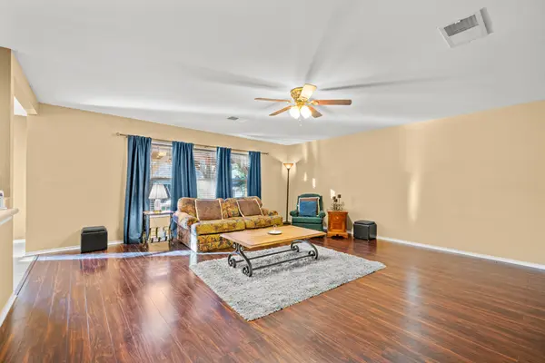 11931 Branding Pt, Helotes, TX 78023