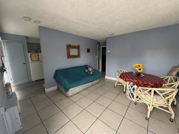Fort Myers, FL 33901,2400 Franklin St