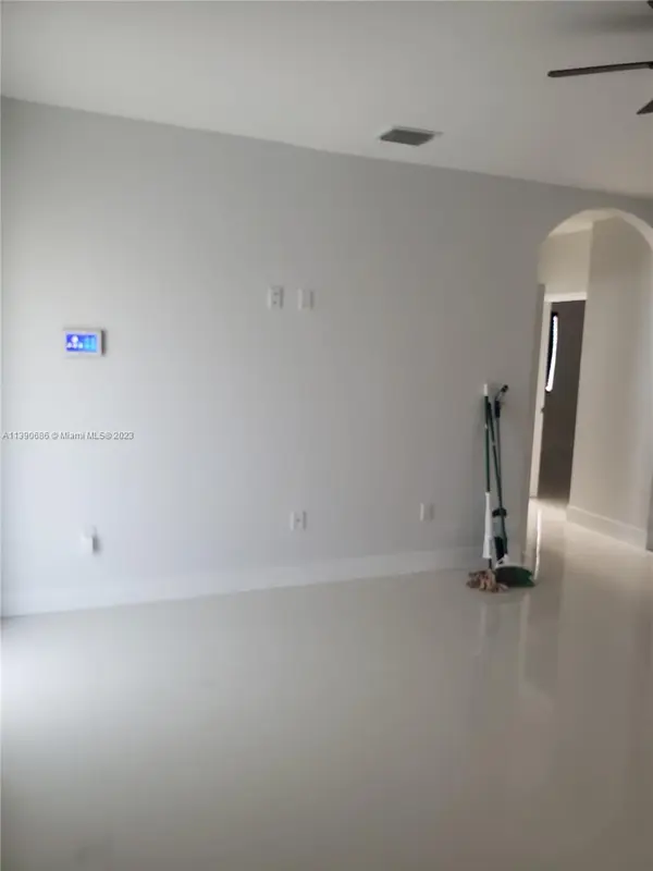 1450 NW 112th Ter, Pembroke Pines, FL 33026