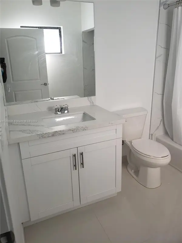 1450 NW 112th Ter, Pembroke Pines, FL 33026