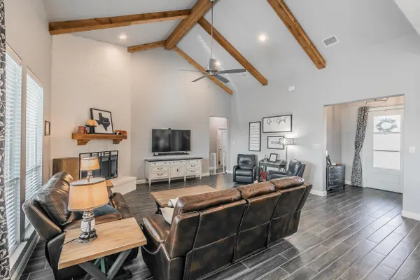 112 Friendship Way, Boyd, TX 76023