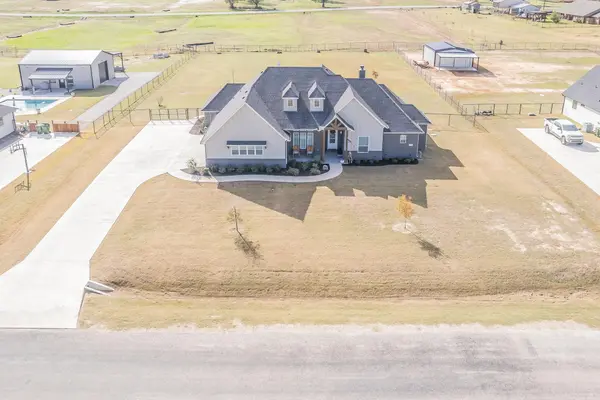 112 Friendship Way, Boyd, TX 76023