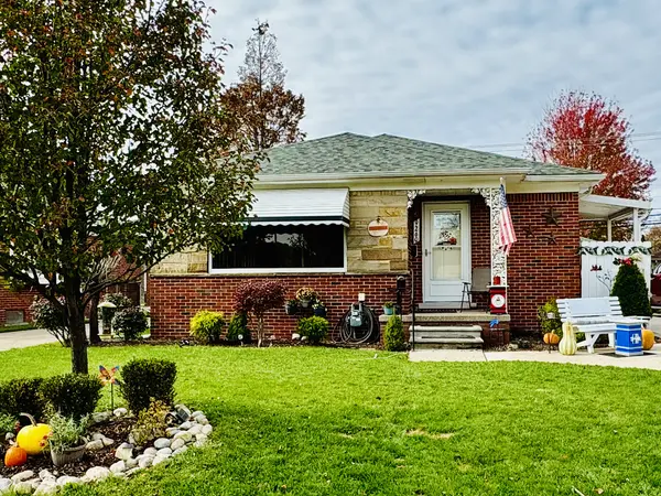 9260 Ruth Ave, Allen Park, MI 48101