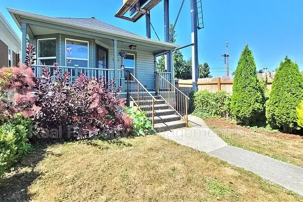 3212 Rucker Ave, Everett, WA 98201
