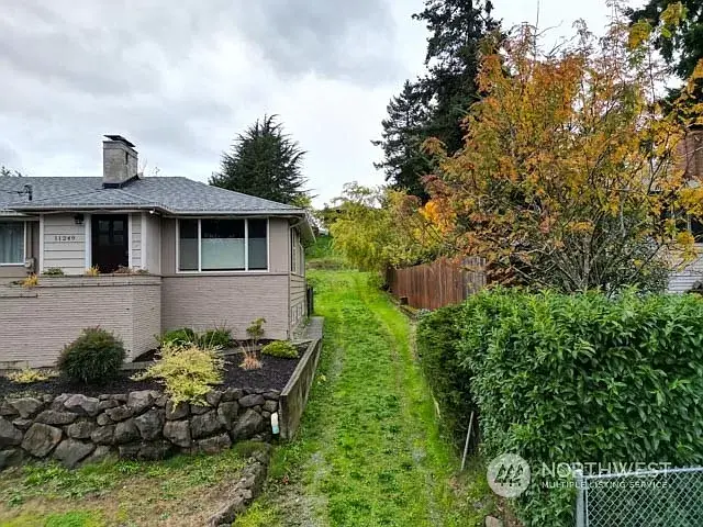 11240 56th Ave S, Seattle, WA 98178