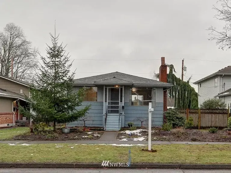 1909 Rainier Ave, Everett, WA 98201