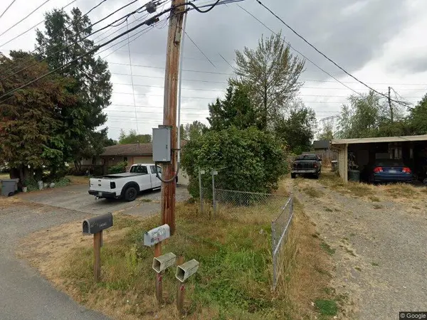 16561 116th Ave SE, Renton, WA 98058