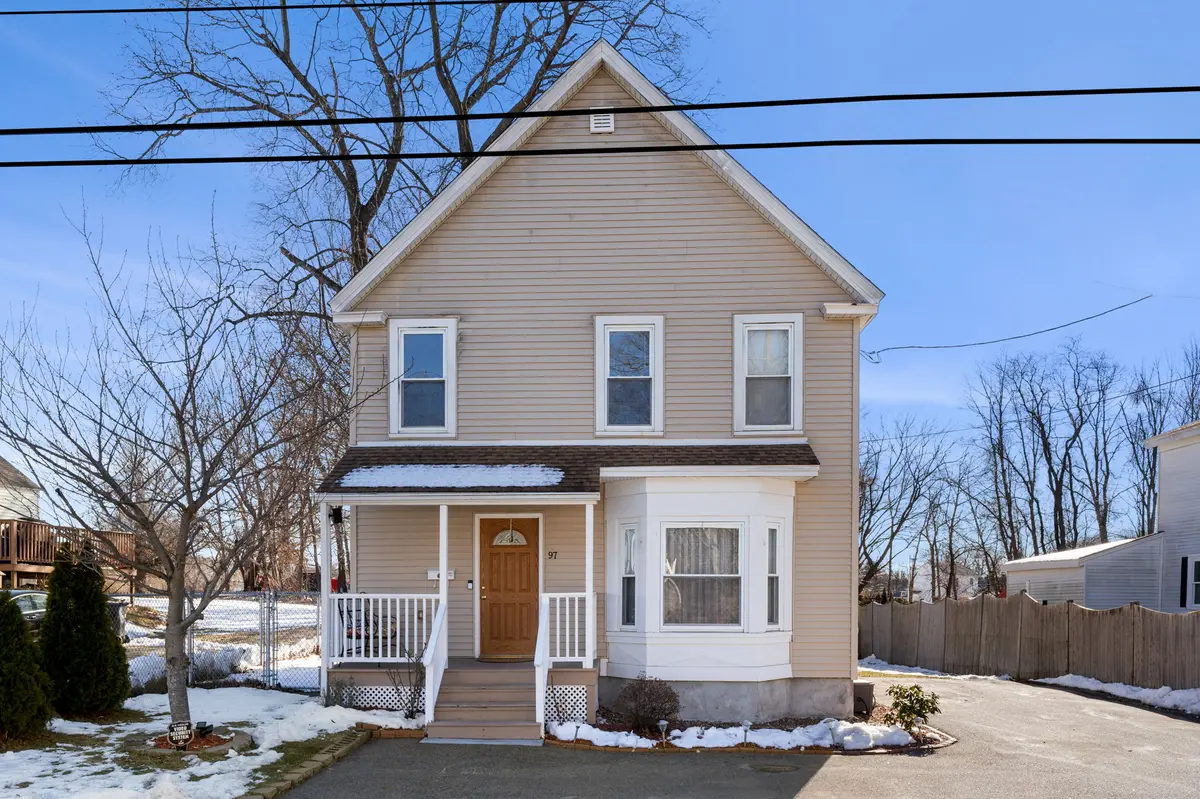 97 Keeley St, Haverhill, MA 01830