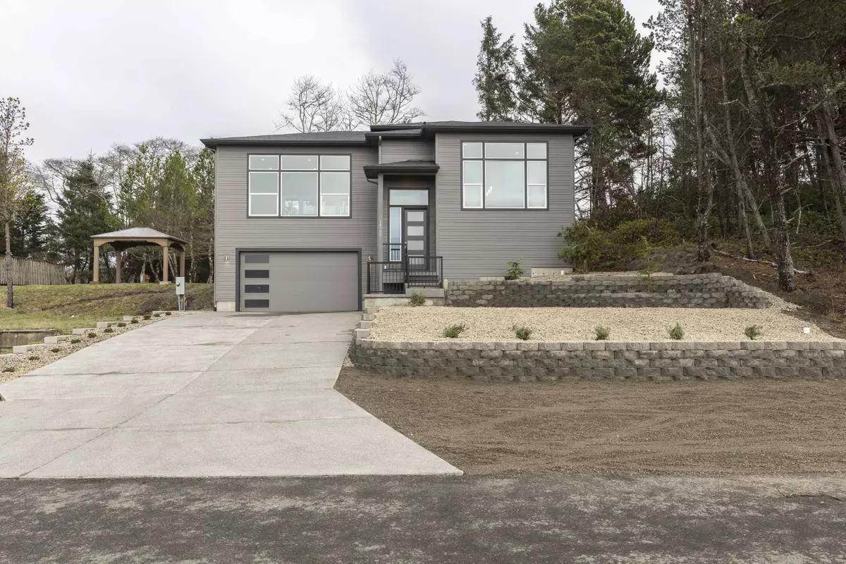 Ocean Park, WA 9864,34900 J Place