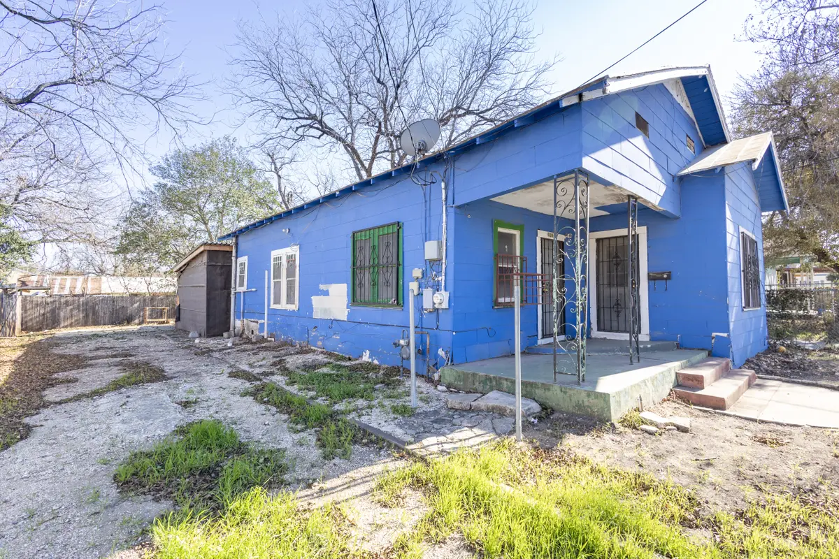 212 S Navidad St, San Antonio, TX 78207