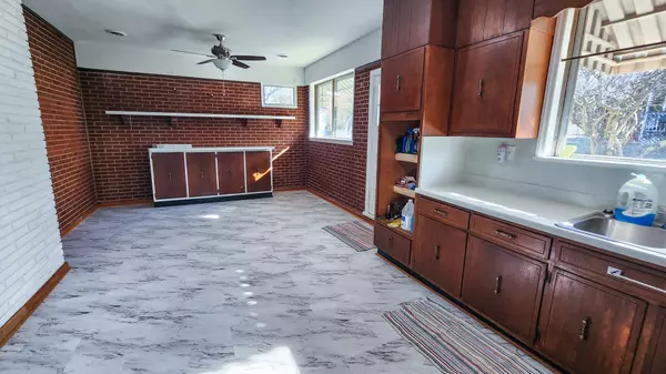 1621 Kenwood Blvd SE #B Roanoke, VA 24013