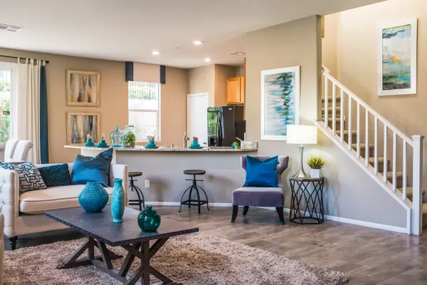 SE Strawberry Ln #2, Portland, OR 97267