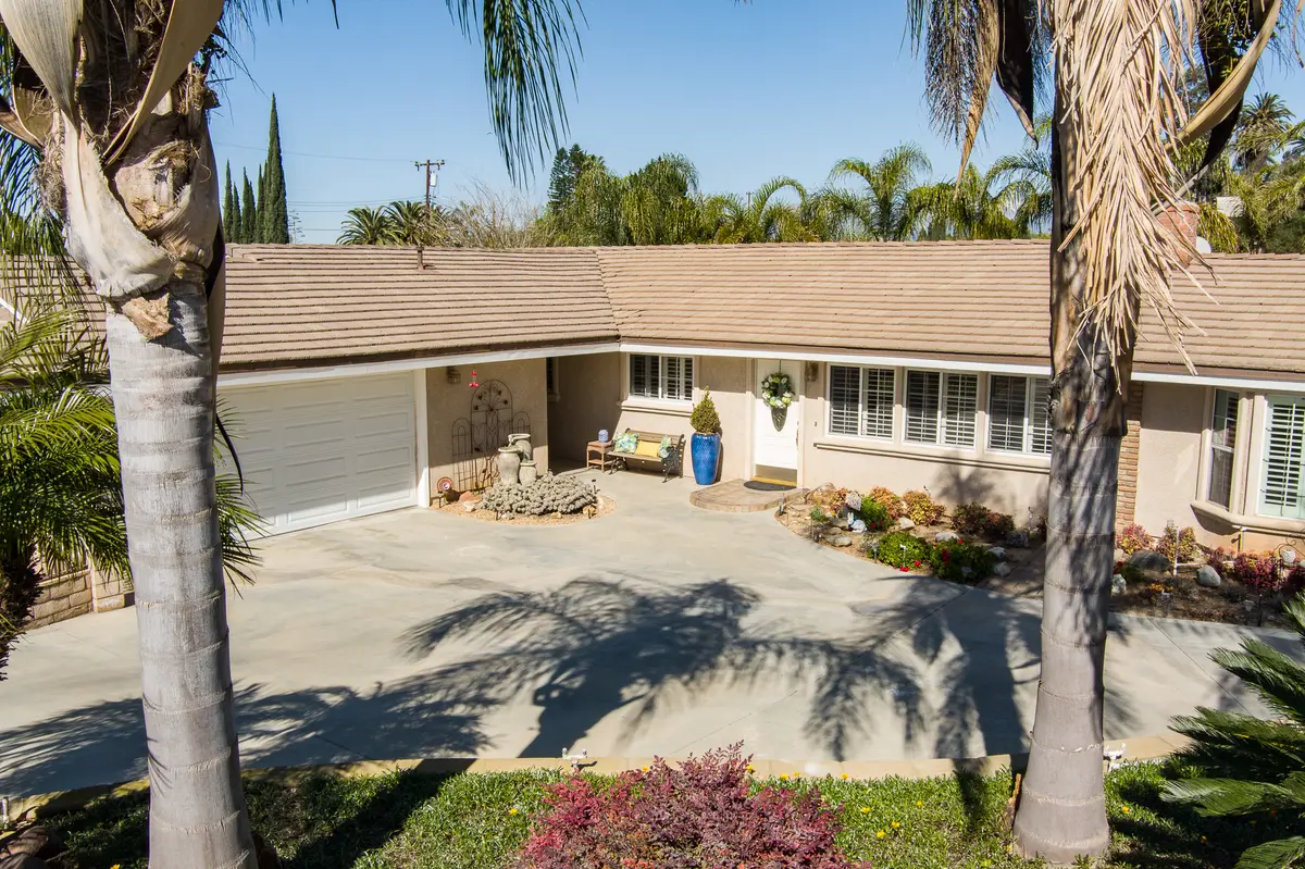 10929 Desert Sand Ave, Riverside, CA 92505