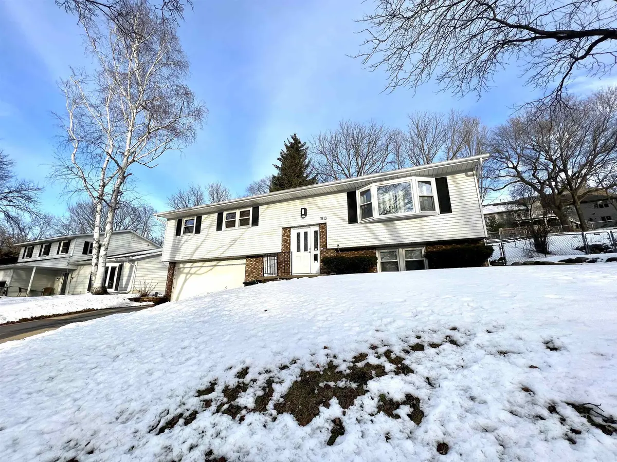 1513 Angel Crest Way, Madison, WI 53716