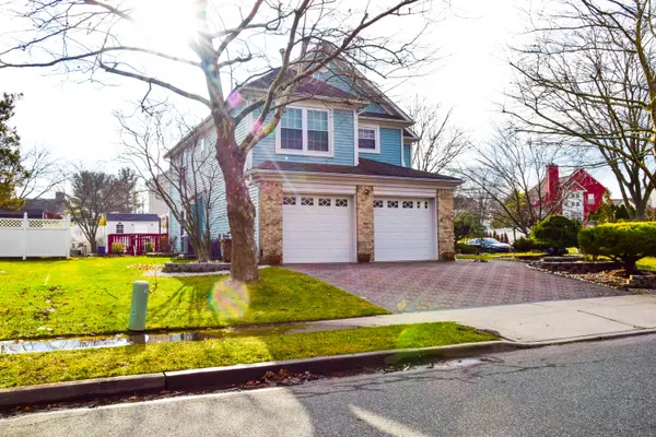 37 Major Dr, Sayreville, NJ 08872