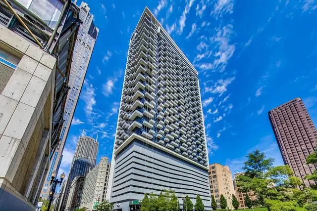 235 W Van Buren St #2822, Chicago, IL 60607