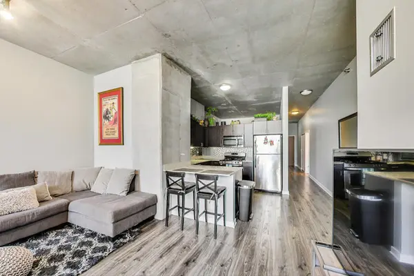 235 W Van Buren St #2822, Chicago, IL 60607