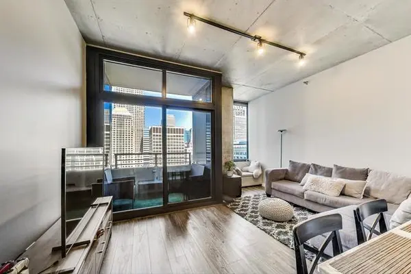 235 W Van Buren St #2822, Chicago, IL 60607