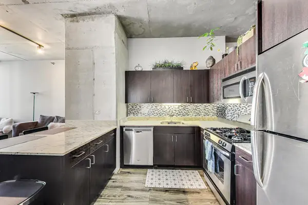 235 W Van Buren St #2822, Chicago, IL 60607