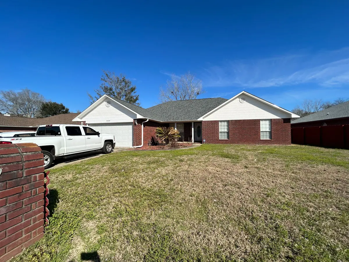 4724 Winterdale Dr, Milton, FL 32571