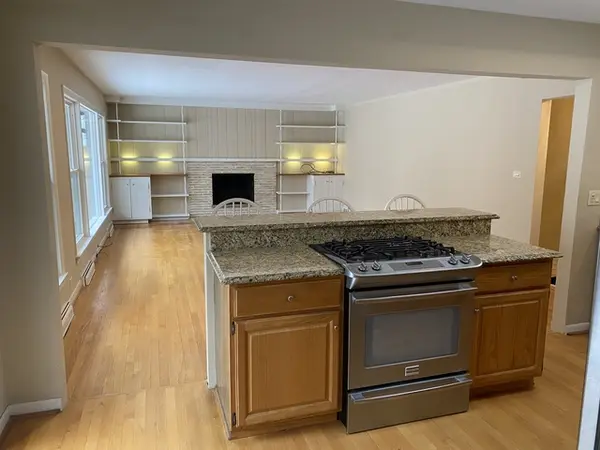 1109 Raleigh Rd, Glenview, IL 60025