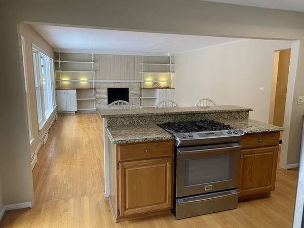 1109 Raleigh Rd, Glenview, IL 60025