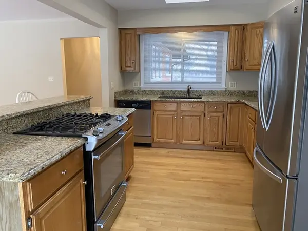 1109 Raleigh Rd, Glenview, IL 60025