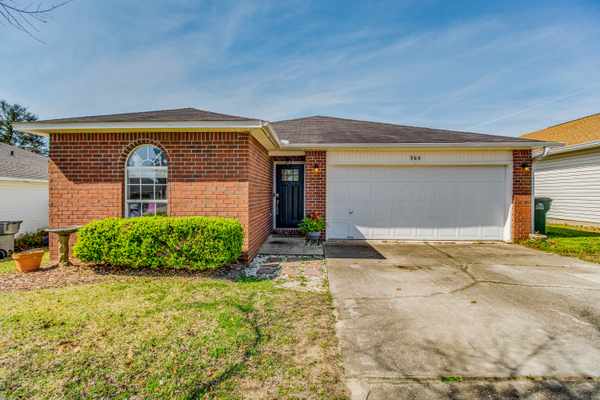 368 Mizzen Ln, Pensacola, FL 32507