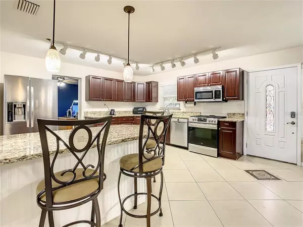 St Petersburg, FL 33702,7691 10th St N