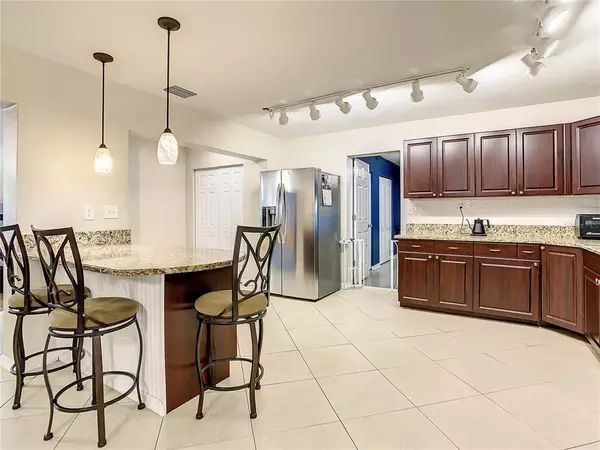 St Petersburg, FL 33702,7691 10th St N