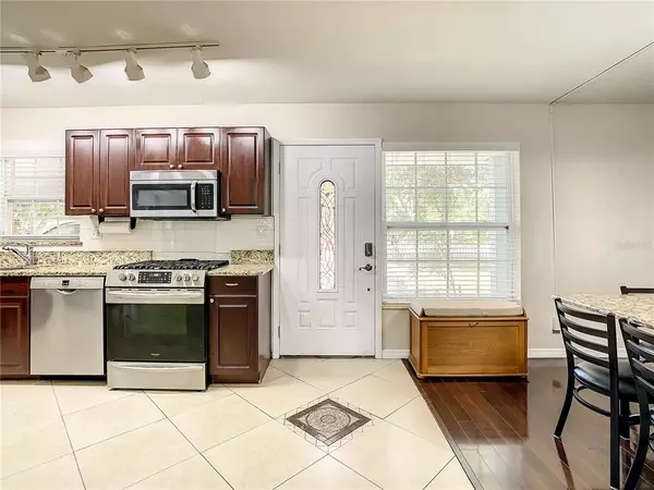 St Petersburg, FL 33702,7691 10th St N