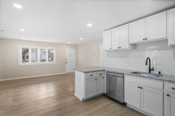 3 Longeron Dr, Middle River, MD 21220