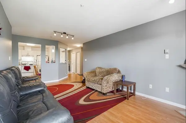 15885 84 Ave #402, Surrey, BC V4N 0W7