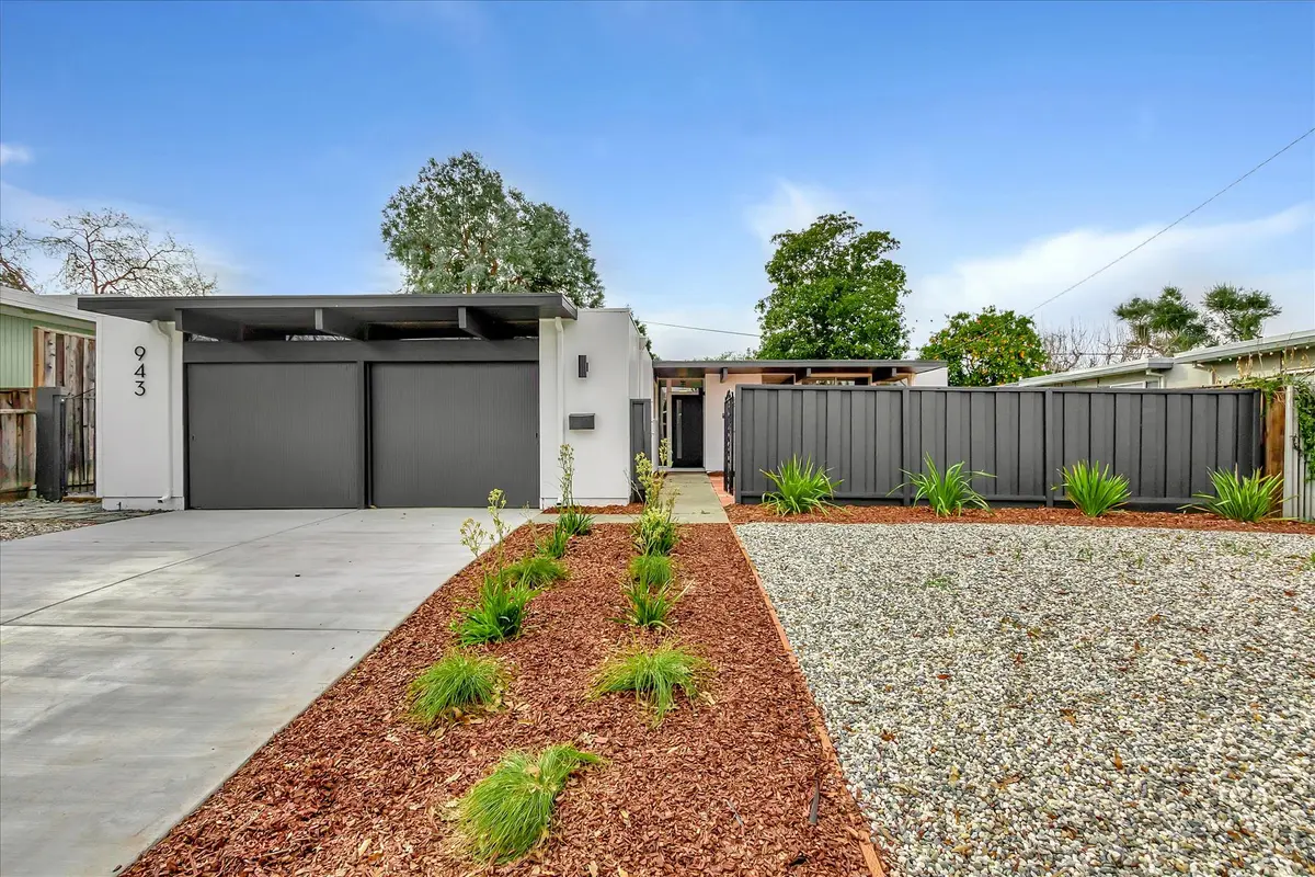 943 Brookgrove Ln, Cupertino, CA 95014