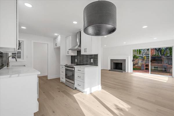 1635 Alison Ave Mountain View, CA 94040