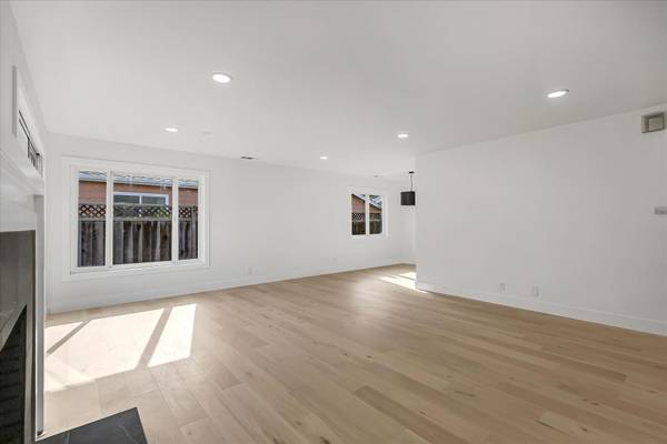 1635 Alison Ave Mountain View, CA 94040