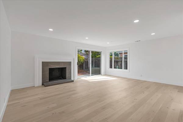 1635 Alison Ave Mountain View, CA 94040