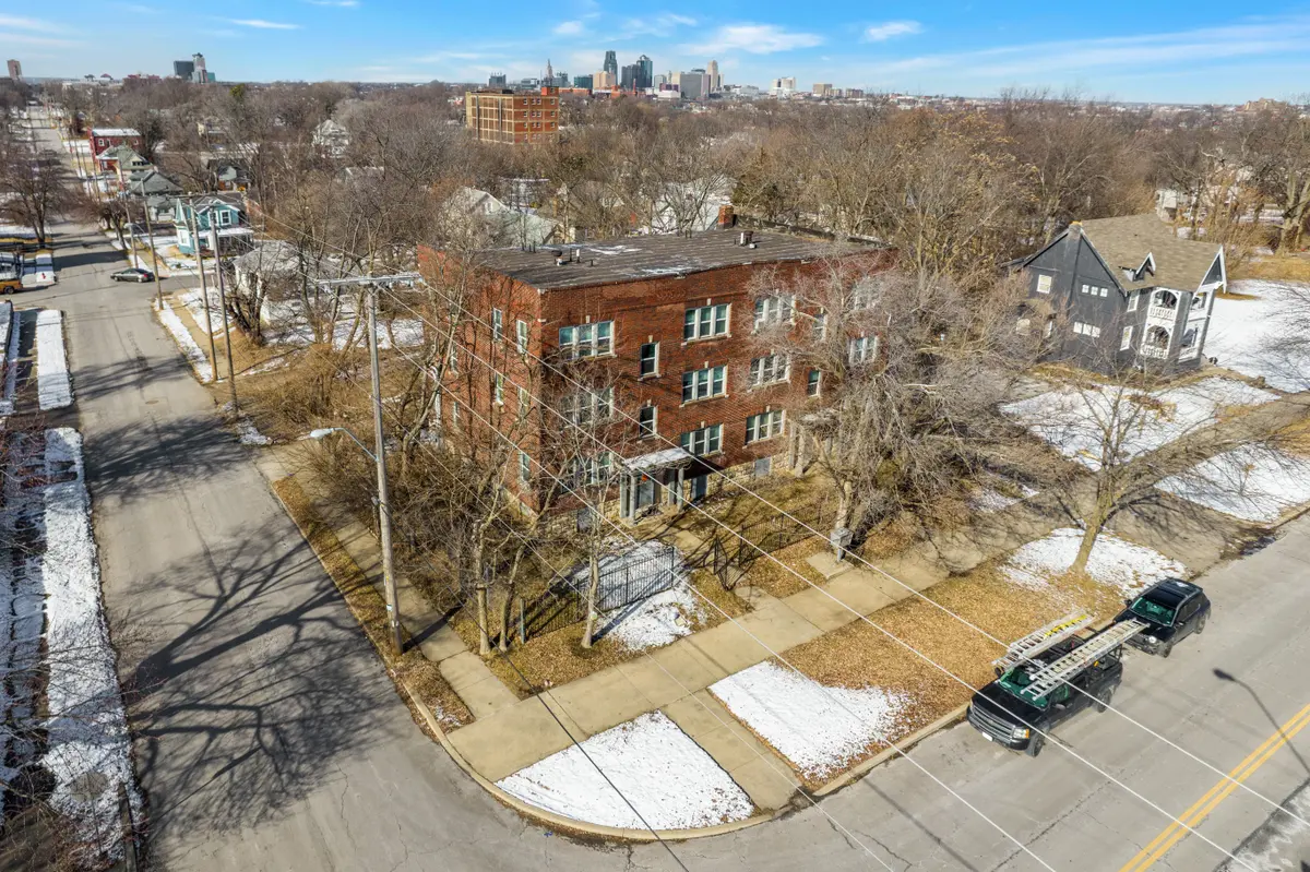 2454 Benton Blvd, Kansas City, MO 64127
