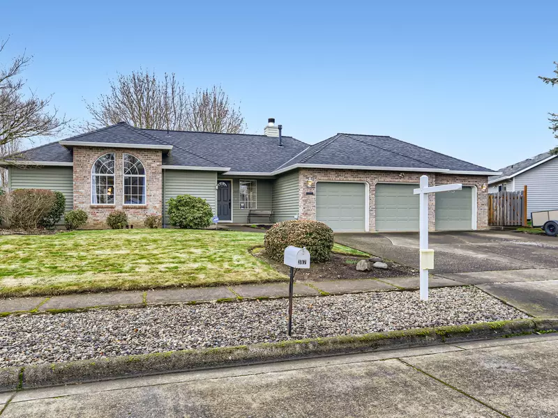 387 S 28th Ave, Cornelius, OR 97113