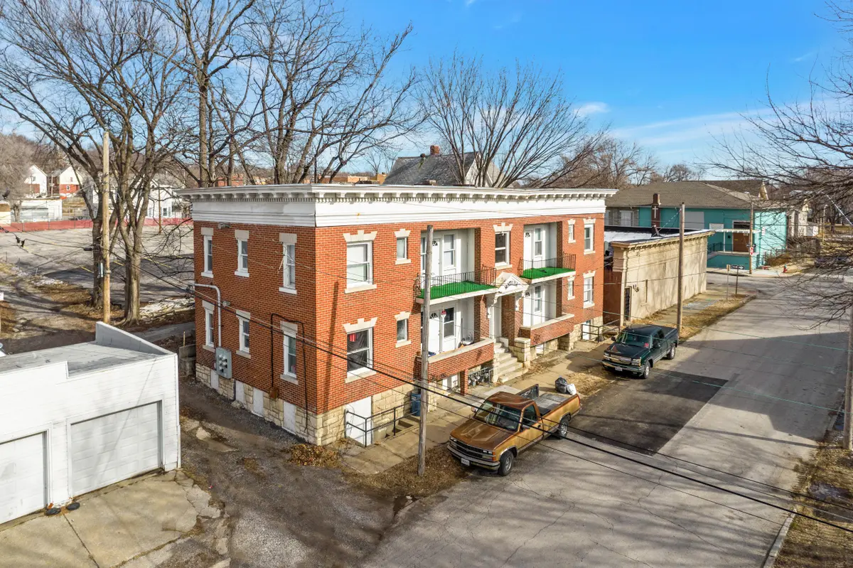 3210 E 13th St, Kansas City, MO 64127