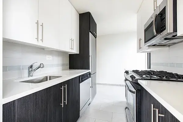 300 E 34th St ##20K, New York, NY 10016