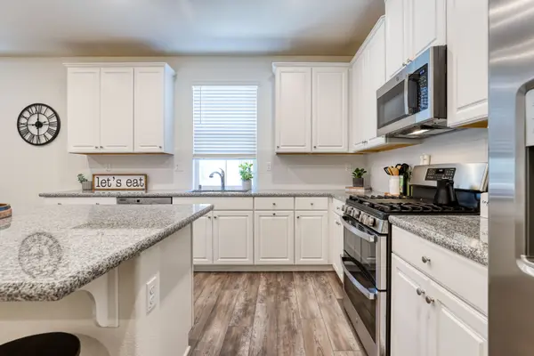 2108 Brave Hawk Loop, Roseville, CA 95747