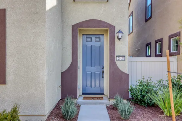 2108 Brave Hawk Loop, Roseville, CA 95747